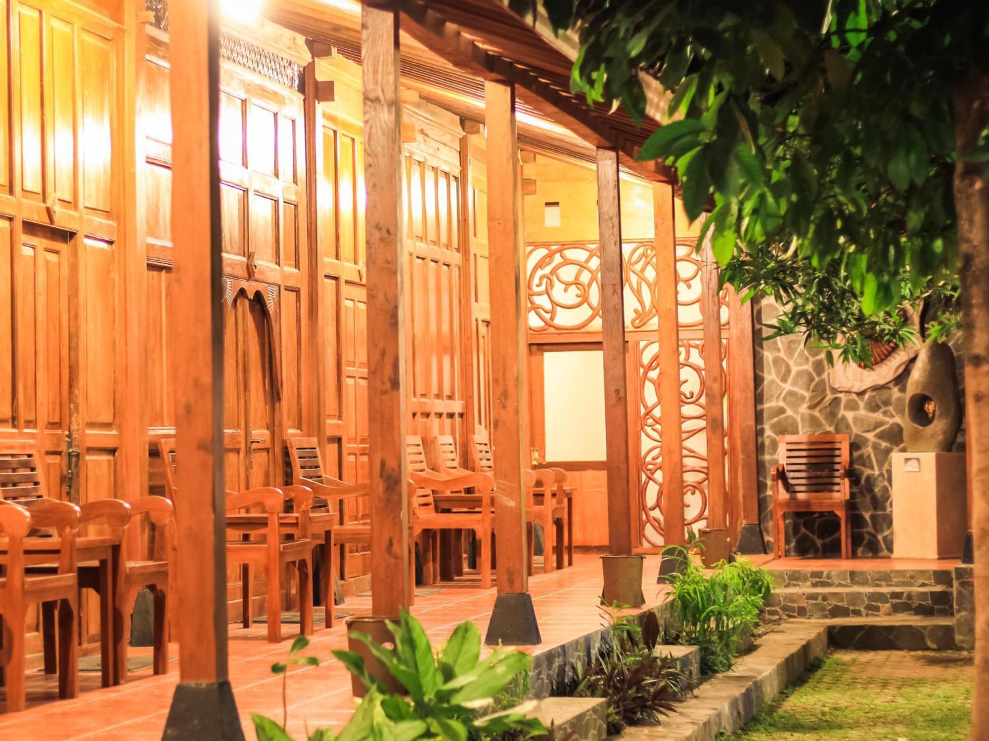 Pendhapa Art Space - Pas Limasan Homestay Prawirotaman المظهر الخارجي الصورة
