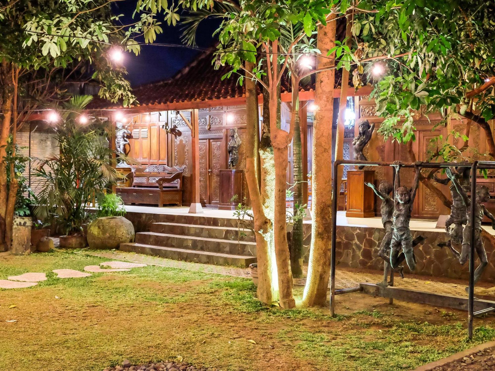 Pendhapa Art Space - Pas Limasan Homestay Prawirotaman المظهر الخارجي الصورة